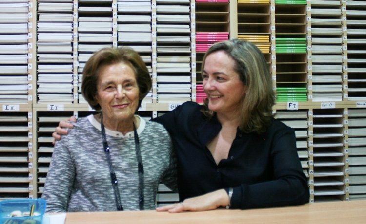 {"en-GB":{"og_description":"M.ª Carme...